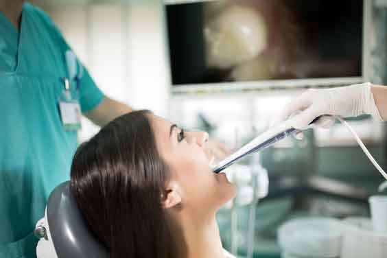 consulta y examen estetica dental